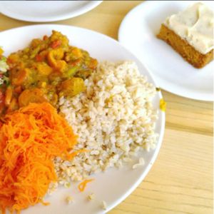 Lunch at the Erdkorn Cantine. Sweet potato curry with rice and a carrot cake at Erdkorn in Kiel