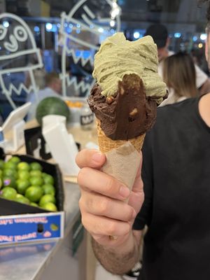 Pistachio + “Nutella" #Veganuary at Mapo in Newtown