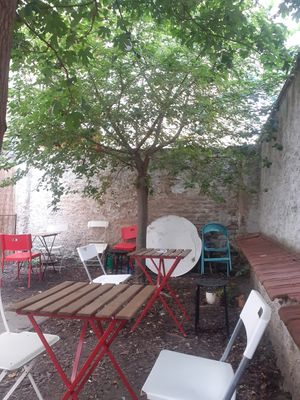 Relaxing at Shromaždiště in Prague