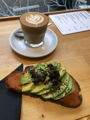 Avocado Stulle - Flat White   at Kaffeesack in Baden Baden