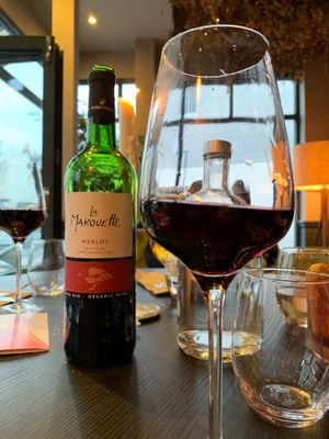 Vino  at Six in Brighton