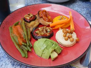 Le Symbiozh plate (veganized) at Symbiozh in Rennes