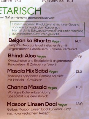 Vegan options clearly marked at Tandoor in Vienna