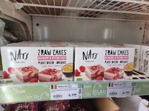 Raw cakes freezer at Färm in Leuven