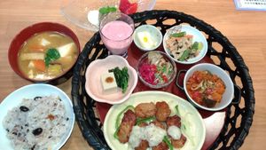 Lunch with dessert (2 days notice is required.) at Naramachi Vegan Nabi in Nara