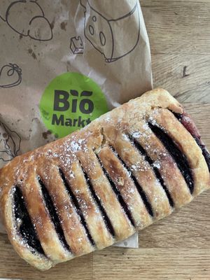   at denn's Biomarkt in Stuttgart