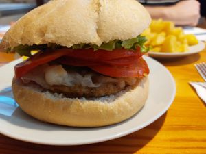 Hamburguesa de setas y manzana at Córner Burger in Lierganes