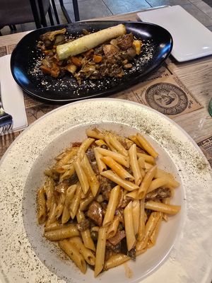 Pasta and vegetable dish at Cal Blasi in Berga
