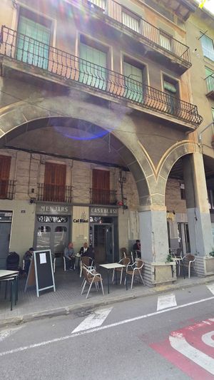 Front and outdoor seating at Cal Blasi in Berga