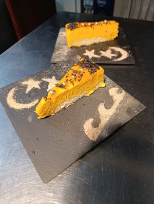 Carrot cake tipo mousse con coco y base de pan de coca😋🍴 at Cal Blasi in Berga