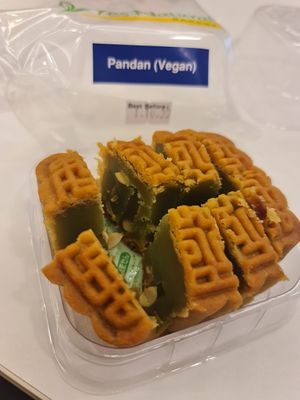 ~ 12/9/22 at Yes Natural Bakery in East Singapore