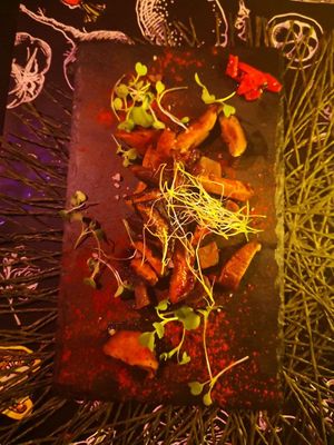 shitake a feira con patatas azules at Go Vegan by Adrian Muser in Altea