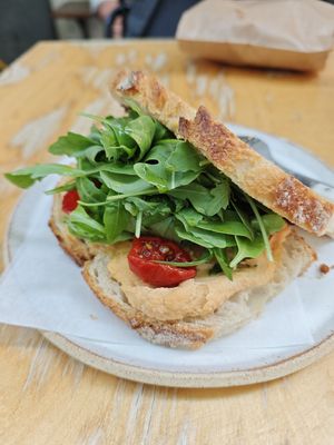 Vegan sandwich at Los Picos Café in Valencia