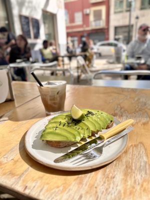 Best coffee + amazing breakfast  at Los Picos Café in Valencia