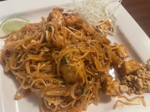 Vegan Pad Thai (with tofu)  at Thai Elephant Walk - Maybe closed in Gettysburg