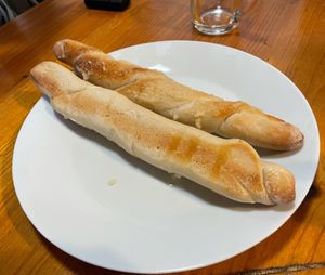 Knoblauchstangerl at Oink Oink in Krems An Der Donau