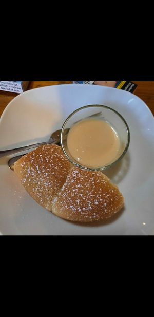 Buchteln mit vanillesauce at Oink Oink in Krems An Der Donau