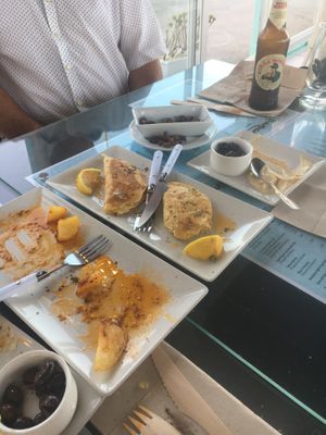 Chickpea, basil, tomato&onion “omelette” at Manumaga in Mojacar