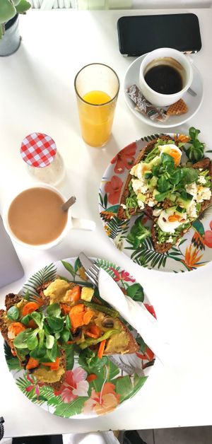 Delicious vegan and vegetarian options at Café de Therese for a really good price and awsome service. #Veganuary at Café de Theresa in Estepona