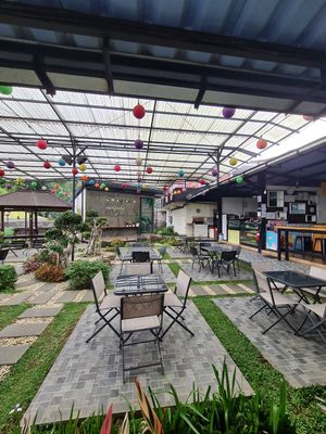 Ambience at Mamifokobo Cafe & Kitchen in Puncak