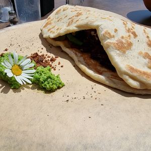 Lava Flatbread kalea at Naked Flowers in Mondsee