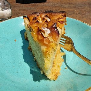 Apfelkuchen at Naked Flowers in Mondsee