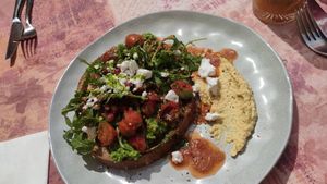 Peamole toast at Naked Flowers in Mondsee