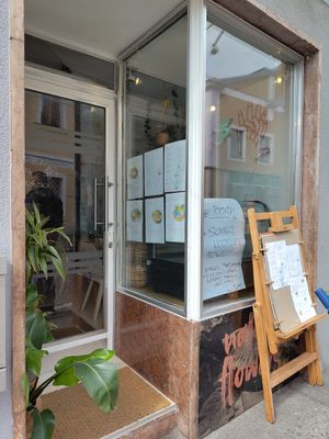 Location seit 2024 at Naked Flowers in Mondsee