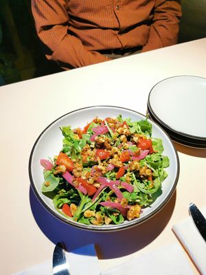 Strawberry arugula salad at L'abri in Cheticamp