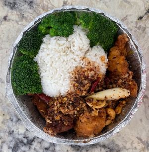 kung pao chicken   at Fusion Eats in San Diego