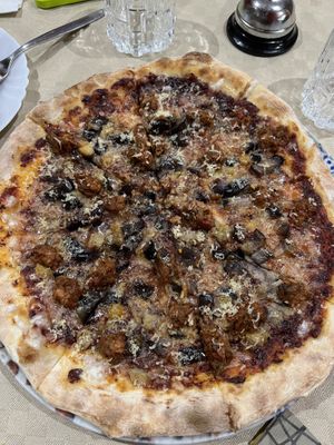 Pizza rustichella  at Trinacria in Samarate