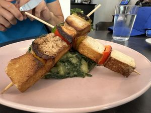 Tofu skewers  at Kavana Lattiera in Pula