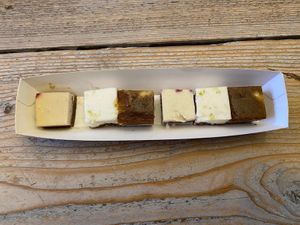 Mini bites in de flavours snickers, lime and raspberry. at The Green Room - Cityhotel Wood in Middelburg