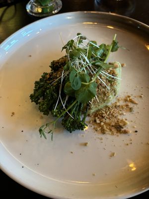 Aspergebroccoli met kruiden en tomaten chutney  at The Green Room - Cityhotel Wood in Middelburg