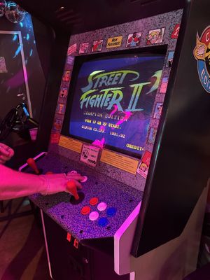 Retro gaming - 2 player street fighter   at HOAX in Tampere