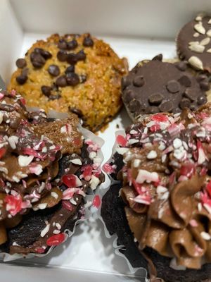 cupcakes and cookies  at Emy Delights & Bites - Pop Up in Hyde Park