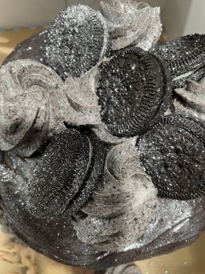 My husband’s Cookies & Cream birthday cake! 😋  at Emy Delights & Bites - Pop Up in Hyde Park