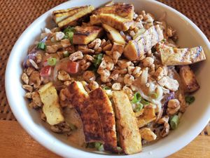 Pad Thai & Tofu Noodle Bowl at Organic Garden Cafe in Beverly
