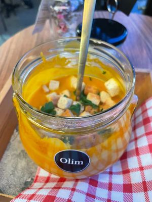 Vegan Carrot Cumin Soup with croutons at Olim in Nice