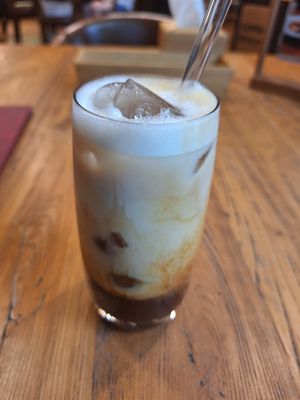 Vanilla latte at LN Fortunate Coffee - Orchard Batam in 