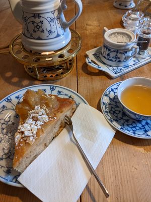 Birnenkuchen at Teestübchen im Schnoor in Bremen