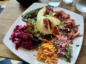 Raw plate of the day at Sol Semilla in Paris