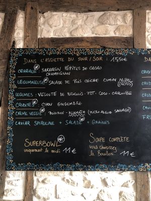 Changing menu  at Sol Semilla in Paris