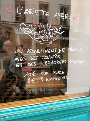 outside terrasse at Sol Semilla in Paris