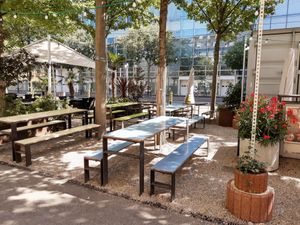 Outdoor seating at Boo - Messeplatz in Basel