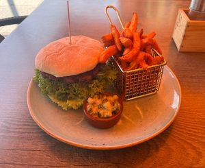 Frohnatur burger  at La Casa in Luebbenau