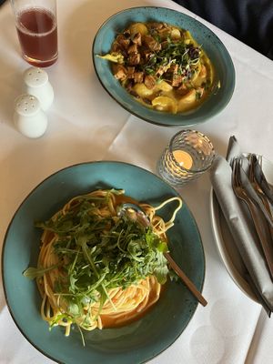 Linguine mit Paprikasoße und Bohnencurry  at Strandhaus in Luebbenau
