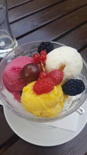 Raspberry, lemon and mango sorbet, they hat two or three more at Strandhaus in Luebbenau