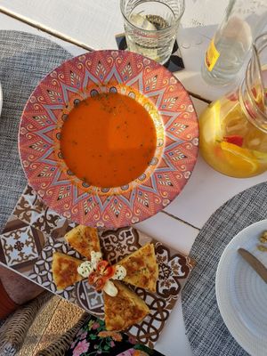 Absolutely amazing place with best vegan food in Mallorca! Their Spanish omelette is to die for, homemade vegan alioli is divine, service is super friendly and location is gorgeous at Boat House Bar in Mallorca