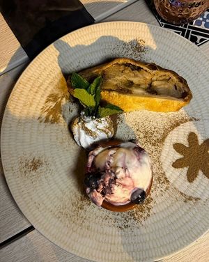  at Boat House Bar in Mallorca